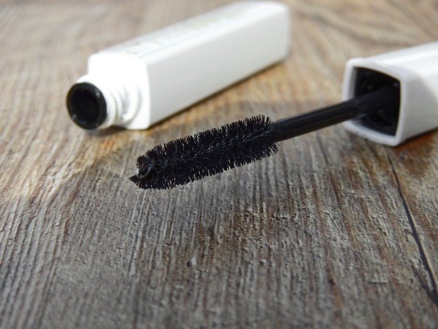 mascara