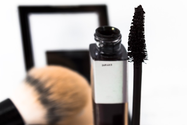mascara