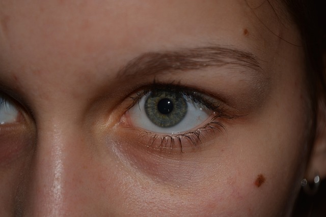 mascara