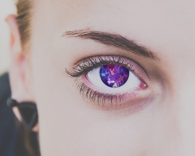 mascara