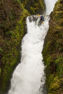 kayaking-kayaks-kayak-640x480-89283512.jpeg