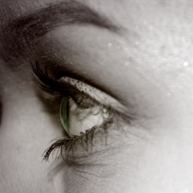 mascara-640x480-4599234.jpeg