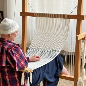 weaving-640x480-1630826.jpeg