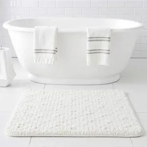 bath-rugs-640x480-35340314.jpeg