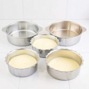 angel-food-cake-pans-640x480-32744651.jpeg