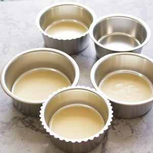 angel-food-cake-pans-640x480-97042774.jpeg