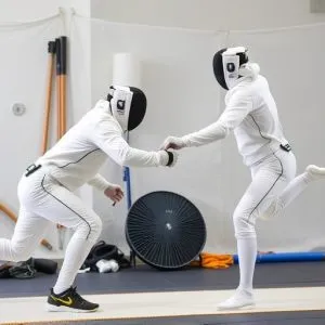 fencing-equipment-640x480-66203117.jpeg