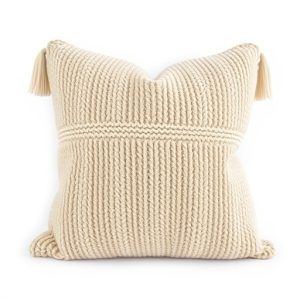 throw-pillow-640x480-3616868.jpeg