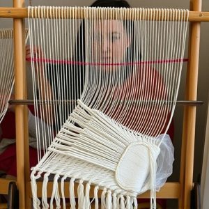 weaving-640x480-6932292.jpeg