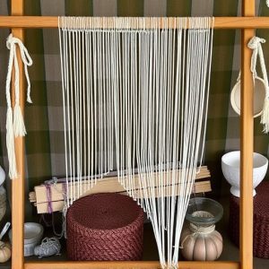 weaving-640x480-69621678.jpeg