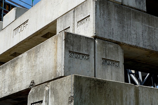 hardware-brackets-640x480-52086210.jpeg