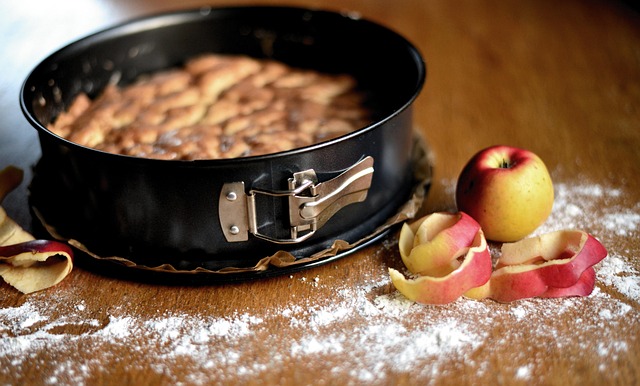 angel food cake pans