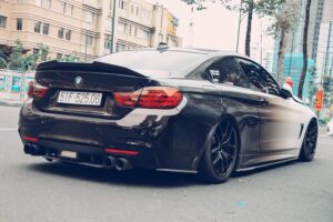license-plate-frames-640x480-96914200.jpeg