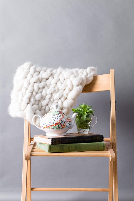 throw pillow