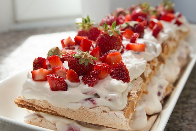 angel food cake pans