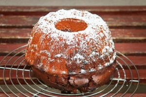 angel-food-cake-pans-640x480-73278422.jpeg