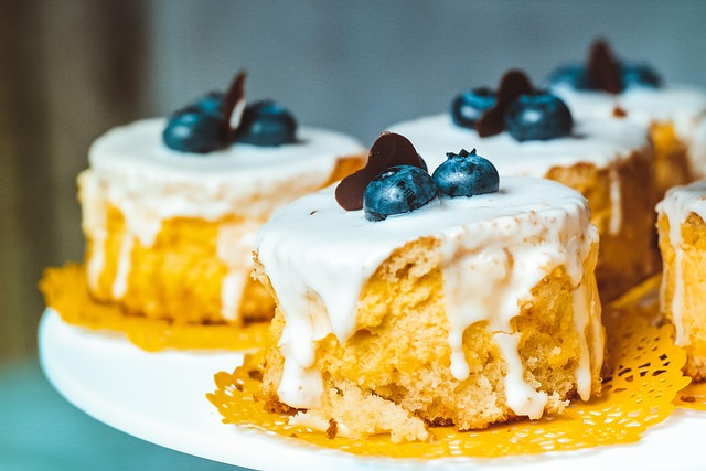 angel food cake pans