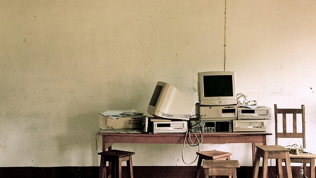 hardware-brackets-640x480-22658687.jpeg