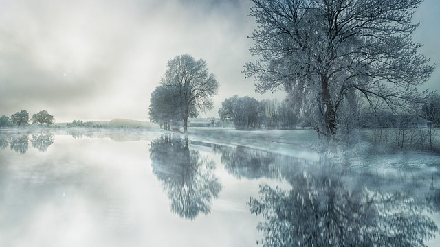 water-640x480-44348367.jpeg