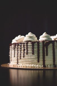 angel-food-cake-pans-640x480-7361260.jpeg