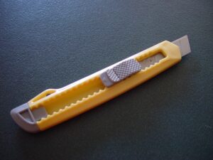 knife-blades-640x480-57597563.jpeg