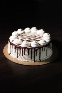 angel-food-cake-pans-640x480-26794640.jpeg
