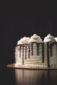 angel-food-cake-pans-640x480-37665217.jpeg