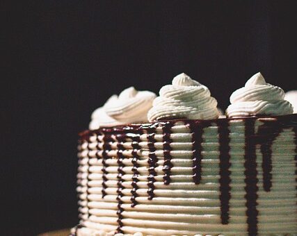 angel-food-cake-pans-640x480-37665217.jpeg