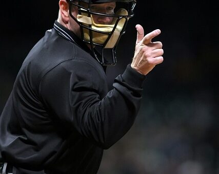 baseball-equipment-640x480-98011593.jpeg