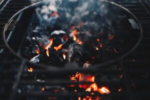 outdoor-fire-tables-640x480-98518631.jpeg