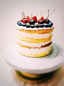 angel-food-cake-pans-640x480-48504637.jpeg