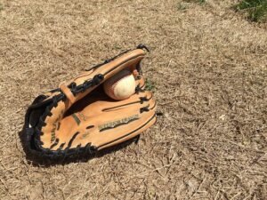 baseball-equipment-640x480-59138084.jpeg