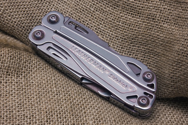knife-blades-640x480-87310571.jpeg