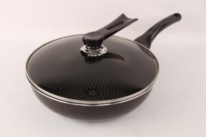 omelet-pans-640x480-29568827.jpeg