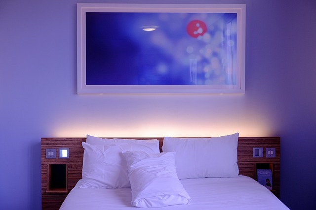 throw-pillow-640x480-85460006.jpeg