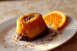 angel-food-cake-pans-640x480-55484264.jpeg