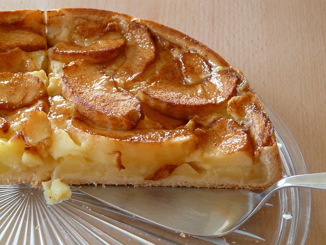 angel-food-cake-pans-640x480-90542288.jpeg