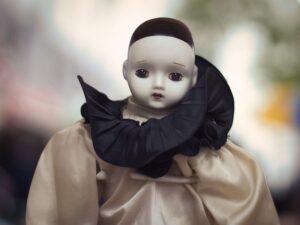 collectible-dolls-640x480-80113339.jpeg