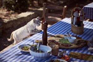 outdoor-fire-tables-640x480-11952696.jpeg
