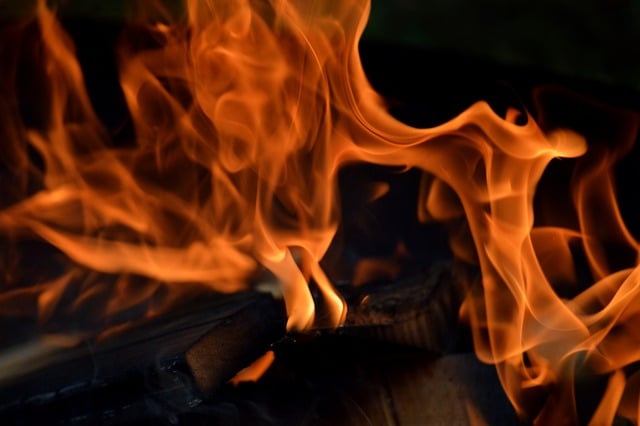 outdoor-fire-tables-640x480-88943153.jpeg