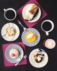 angel-food-cake-pans-640x480-12328754.jpeg