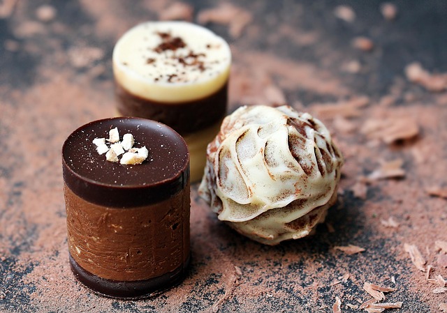 chocolate-molds-640x480-37654333.jpeg