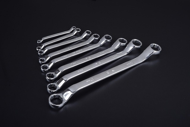 hardware-brackets-640x480-53559235.jpeg