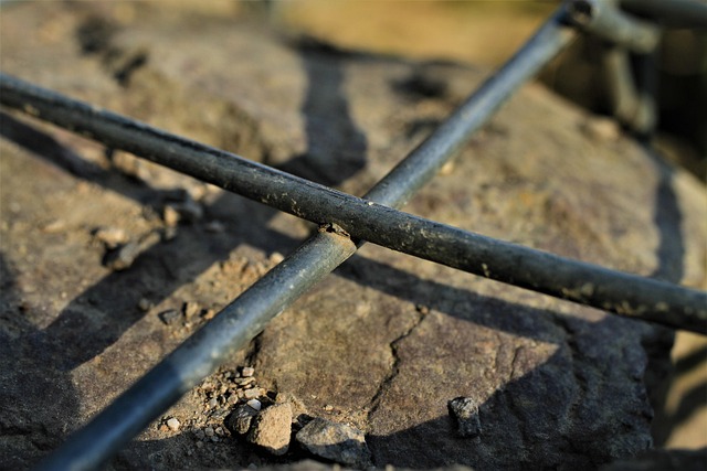 hardware-brackets-640x480-55256913.jpeg