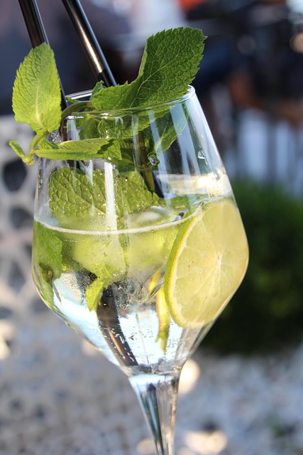mint-julep-cups-640x480-87096565.jpeg