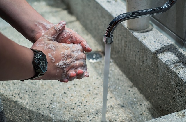 water-640x480-80858611.jpeg