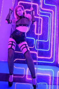 womens-lingerie-sets-640x480-33907649.jpeg