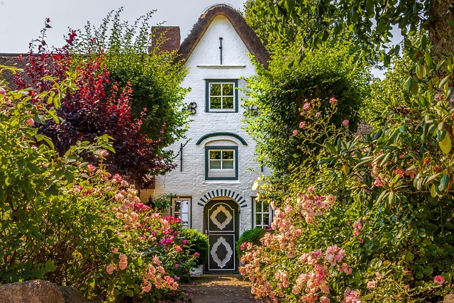 garden-houses-640x480-81637824.jpeg