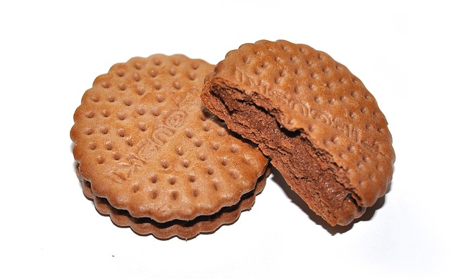 angel-food-cake-pans-640x480-91599354.jpeg
