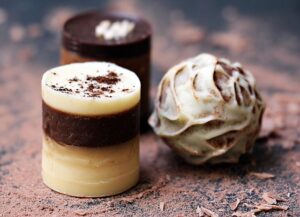 chocolate-molds-640x480-28302979.jpeg
